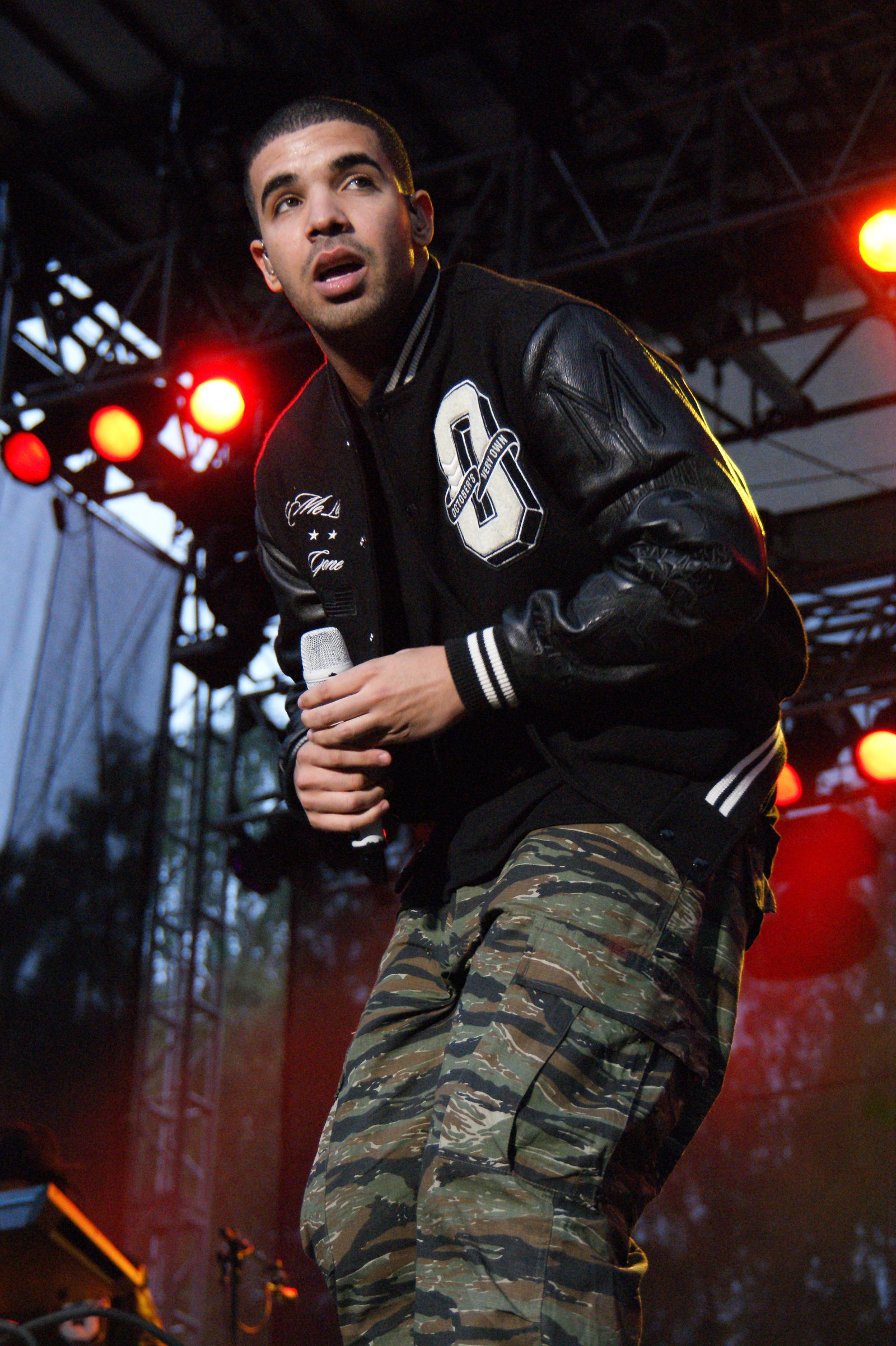 Drake Reportedly Runs Back His 40th and Gives Bow Wow His Flowers